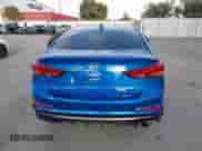 2018 Hyundai Elantra Sport с VIN KMHD04LB9JU612211, выставлен на аукционе IAAI как лот 40570984 с пробегом 76 198 миль миль и . История ставок и продаж доступна на DreamBid. Изображение 16.