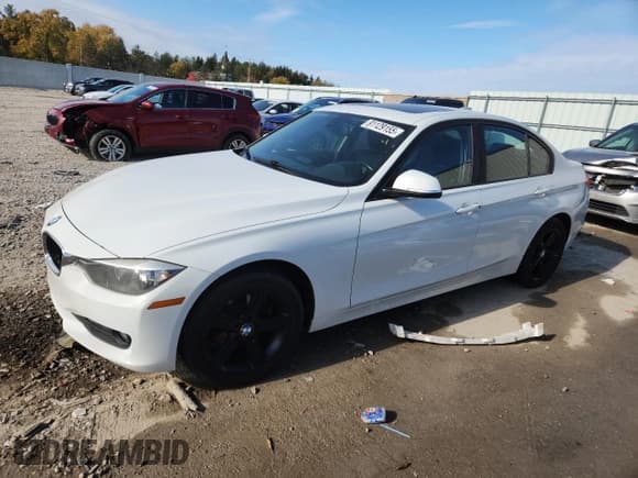 ✅ 2014 BMW 3 Series 328i xDrive • VIN: WBA3B5C5XEP539975 • Lot: 91129155. Wystawiony na Copart z przebiegiem 114 266 mil. Bezpłatny archiwum sprzedaży aukcyjnych z USA i szczegółowy raport historii pojazdu na DreamBid. Zdjęcie 1.