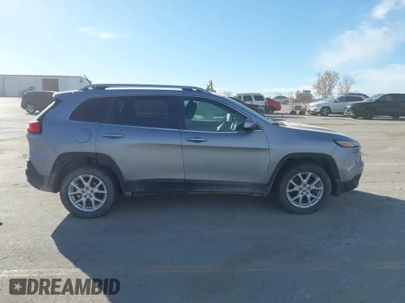 ✅ 2014 Jeep Cherokee Latitude • VIN: 1C4PJLCB1EW162749 • Лот: 43572711. Опубликован ранее на IAAI с пробегом 240 191 миль. Бесплатный доступ к архиву аукционных продаж из США и подробный отчёт об истории автомобиля на DreamBid. Изображение 12.