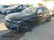 2020 BMW 3 Series M340i xDrive z VIN WBA5U9C0XLA380194, wystawiony jako IAAI lot #43322850 z przebiegiem 91 263 mil mil oraz . Historia ofert i sprzedaży dostępna na DreamBid. Obrazek 17.