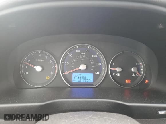 ✅ 2011 Hyundai Santa Fe SE • VIN: 5XYZHDAG1BG076522 • Lot: 87142914. Listed on Copart with 181,777 mi. Free auction sales archive from the USA and detailed vehicle history report at DreamBid. Image 9.