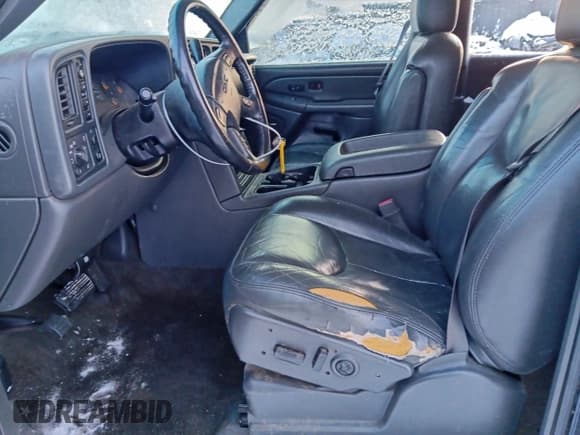 ✅ 2005 GMC Sierra 1500 SLT • VIN: 1GTEK19B15Z202584 • Лот: 94100465. Опубликован ранее на Copart с пробегом 206 580 миль. Бесплатный доступ к архиву аукционных продаж из США и подробный отчёт об истории автомобиля на DreamBid. Изображение 7.