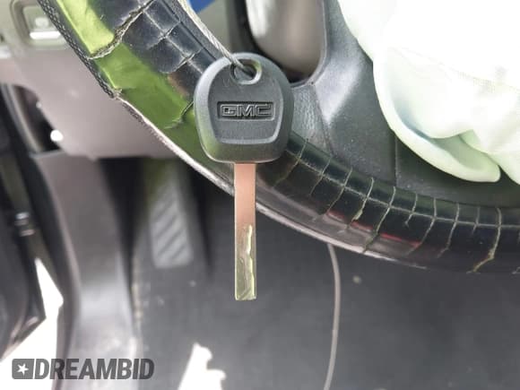 ✅ 2022 Chevrolet Silverado 1500 Custom • VIN: 3GCPYBEK5NG176980 • Lot: 41860805. Wystawiony na IAAI z przebiegiem 104 807 mil. Bezpłatny archiwum sprzedaży aukcyjnych z USA i szczegółowy raport historii pojazdu na DreamBid. Zdjęcie 11.