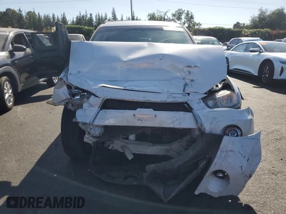 ✅ 2012 Mitsubishi Outlander SE • VIN: JA4AS3AW7CU013547 • Lot: 67078305. Wystawiony na Copart z przebiegiem 176 621 mil. Bezpłatny archiwum sprzedaży aukcyjnych z USA i szczegółowy raport historii pojazdu na DreamBid. Zdjęcie 5.