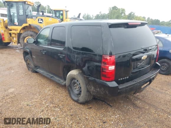 ✅ 2011 Chevrolet Tahoe Commercial • VIN: 1GNLC2E02BR359431 • Лот: 43051667. Опубликован ранее на IAAI с пробегом 171 526 миль. Бесплатный доступ к архиву аукционных продаж из США и подробный отчёт об истории автомобиля на DreamBid. Изображение 3.