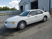 ✅ 1998 Lincoln Continental • VIN: 1LNFM97V4WY686733 • Lot: 65069875. Wystawiony na Copart z przebiegiem 196 760 mil. Bezpłatny archiwum sprzedaży aukcyjnych z USA i szczegółowy raport historii pojazdu na DreamBid. Zdjęcie 1.