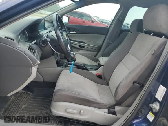 ✅ 2008 Honda Accord EX-L • VIN: 1HGCP26818A041553 • Lot: 80150785. Wystawiony na Copart z przebiegiem 186 018 mil. Bezpłatny archiwum sprzedaży aukcyjnych z USA i szczegółowy raport historii pojazdu na DreamBid. Zdjęcie 7.