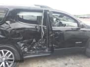 ✅ 2019 GMC Acadia SLE • VIN: 1GKKNSLS4KZ230033 • Lot: 41897959. Listed on IAAI with 33,695 mi. Free auction sales archive from the USA and detailed vehicle history report at DreamBid. Image 12.