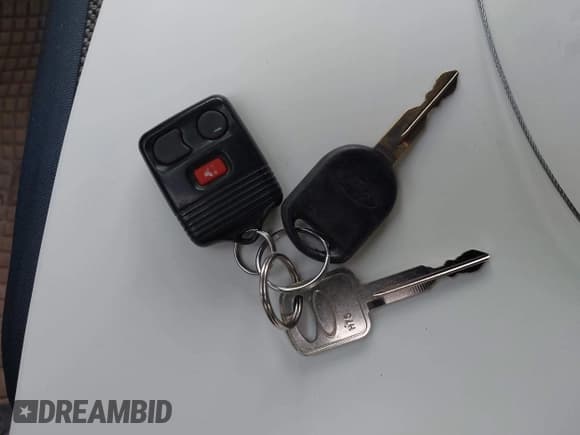 ✅ 2004 Ford F-150 XLT • VIN: 1FTPX14514FA27295 • Lot: 43724500. Listed on IAAI with 231,881 mi. Free auction sales archive from the USA and detailed vehicle history report at DreamBid. Image 11.