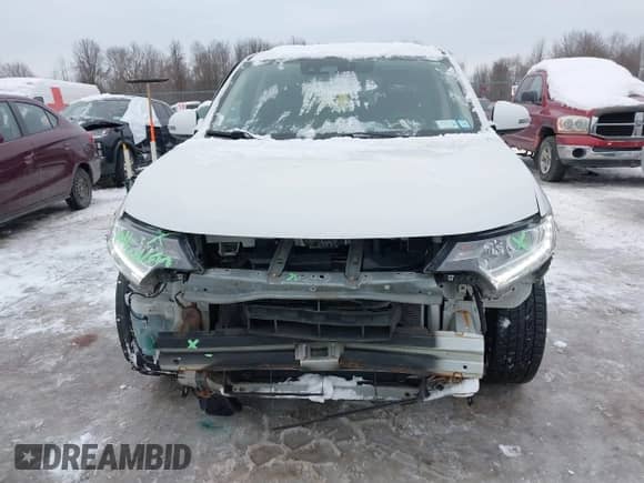 2020 Mitsubishi Outlander ES with VIN JA4AZ3A33LZ011380, listed as a IAAI auction lot 41567914 with 72,663 mi miles and . Bid and sale history available at DreamBid. Image 6.