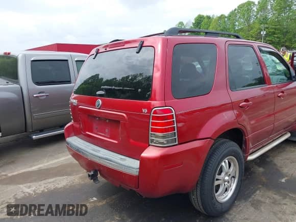 2005 Mercury Mariner Luxury с VIN 4M2YU56185DJ12429, выставлен на аукционе IAAI как лот 42130913 с пробегом 208 496 миль миль и . История ставок и продаж доступна на DreamBid. Изображение 4.