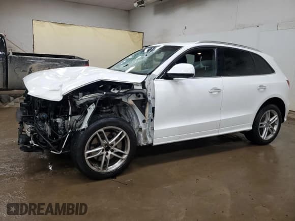 ✅ 2015 Audi Q5 Premium Plus • VIN: WA1DGAFP3FA116524 • Lot: 92847625. Wystawiony na Copart z przebiegiem 70 242 mil. Bezpłatny archiwum sprzedaży aukcyjnych z USA i szczegółowy raport historii pojazdu na DreamBid. Zdjęcie 1.