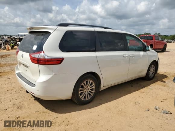 ✅ 2017 Toyota Sienna XLE Auto Access Seat • VIN: 5TDYZ3DC3HS768756 • Lot: 54992625. Listed on Copart with 115,943 mi. Free auction sales archive from the USA and detailed vehicle history report at DreamBid. Image 3.
