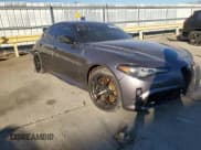 ✅ 2021 Alfa Romeo Giulia Quadrifoglio • VIN: ZARFAMEV2M7646078 • Lot: 82237543. Wystawiony na Copart z przebiegiem Nie podano. Bezpłatny archiwum sprzedaży aukcyjnych z USA i szczegółowy raport historii pojazdu na DreamBid. Zdjęcie 4.