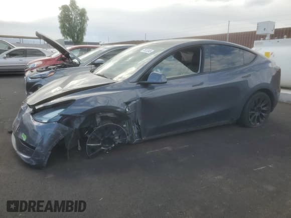 ✅ 2023 Tesla Model Y Long Range • VIN: 7SAYGDEE2PF639103 • Lot: 70323345. Listed on Copart with 44,477 mi. Free auction sales archive from the USA and detailed vehicle history report at DreamBid. Image 1.