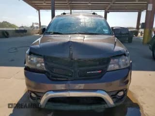 ✅ 2018 Dodge Journey Crossroad • VIN: 3C4PDCGG8JT500824 • Lot: 72079645. Wystawiony na Copart z przebiegiem 95 932 mil. Bezpłatny archiwum sprzedaży aukcyjnych z USA i szczegółowy raport historii pojazdu na DreamBid. Zdjęcie 5.