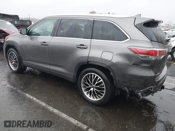 ✅ 2016 Toyota Highlander Limited • VIN: 5TDDKRFH4GS310561 • Lot: 43562391. Wystawiony na IAAI z przebiegiem 115 780 mil. Bezpłatny archiwum sprzedaży aukcyjnych z USA i szczegółowy raport historii pojazdu na DreamBid. Zdjęcie 3.