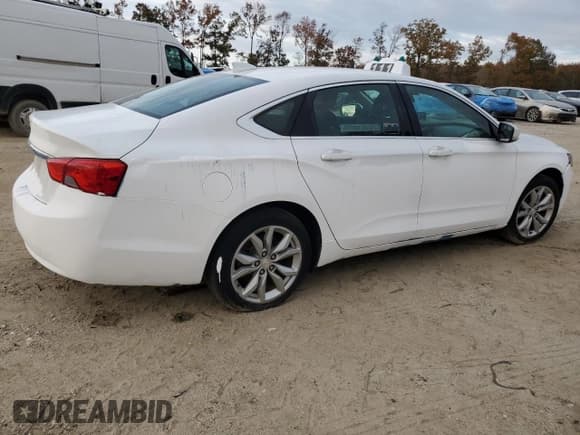 ✅ 2017 Chevrolet Impala LT • VIN: 1G1105SA3HU176092 • Лот: 66539545. Опубликован ранее на Copart с пробегом 205 784 миль. Бесплатный доступ к архиву аукционных продаж из США и подробный отчёт об истории автомобиля на DreamBid. Изображение 3.
