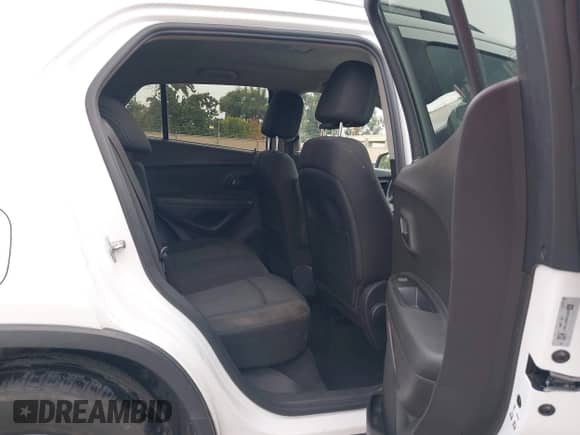 2016 Chevrolet Trax LT z VIN 3GNCJLSB9GL178472, wystawiony jako IAAI lot #43604163 z przebiegiem 133 122 mil mil oraz . Historia ofert i sprzedaży dostępna na DreamBid. Obrazek 8.