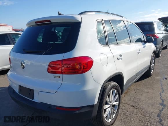 ✅ 2018 Volkswagen Tiguan • VIN: WVGAV7AX6JK001326 • Лот: 43422883. Опубликован ранее на IAAI с пробегом 91 695 миль. Бесплатный доступ к архиву аукционных продаж из США и подробный отчёт об истории автомобиля на DreamBid. Изображение 4.