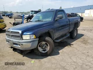 ✅ 2000 Dodge 1500 • VIN: 1B7HF16Z5YS561064 • Lot: 67830435. Listed on Copart with 158,293 mi. Free auction sales archive from the USA and detailed vehicle history report at DreamBid. Image 1.