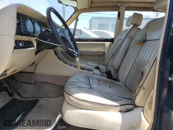 ✅ 1989 Bentley Mulsanne • VIN: SCBZS02B0KCX26607 • Lot: 66169265. Listed on Copart with 227,125 mi. Free auction sales archive from the USA and detailed vehicle history report at DreamBid. Image 7.