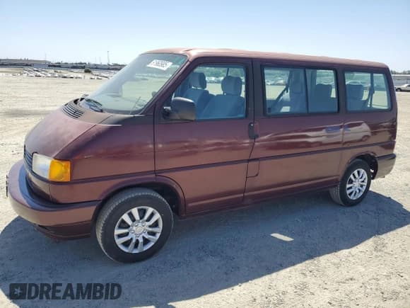 ✅ 1993 Volkswagen EuroVan • VIN: WV2MD0706PH017023 • Lot: 61960985. Listed on Copart with 159,046 mi. Free auction sales archive from the USA and detailed vehicle history report at DreamBid. Image 1.