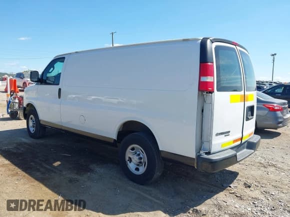 ✅ 2018 Chevrolet Express Cargo • VIN: 1GCWGAFP8J1201334 • Lot: 43093862. Listed on IAAI with 155,446 mi. Free auction sales archive from the USA and detailed vehicle history report at DreamBid. Image 3.