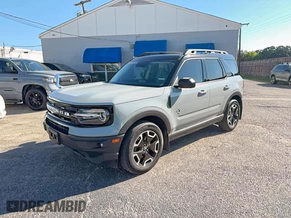 ✅ 2022 Ford Bronco Sport Outer Banks • VIN: 3FMCR9C66NRD78267 • Lot: 92014235. Listed on Copart with 36,681 mi. Free auction sales archive from the USA and detailed vehicle history report at DreamBid. Image 2.