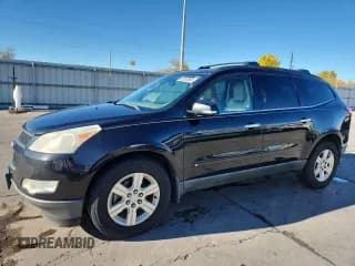 ✅ 2010 Chevrolet Traverse 2LT • VIN: 1GNLVGED6AS105934 • Lot: 87018565. Wystawiony na Copart z przebiegiem 240 682 mil. Bezpłatny archiwum sprzedaży aukcyjnych z USA i szczegółowy raport historii pojazdu na DreamBid. Zdjęcie 1.