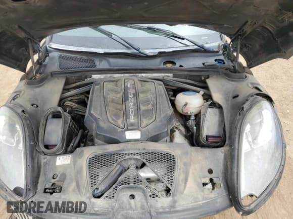 ✅ 2017 Porsche Macan GTS • VIN: WP1AG2A59HLB51322 • Lot: 66413035. Listed on Copart with 147,527 mi. Free auction sales archive from the USA and detailed vehicle history report at DreamBid. Image 12.