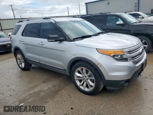 ✅ 2013 Ford Explorer XLT • VIN: 1FM5K7D88DGC09956 • Lot: 54583945. Wystawiony na Copart z przebiegiem 100 583 mil. Bezpłatny archiwum sprzedaży aukcyjnych z USA i szczegółowy raport historii pojazdu na DreamBid. Zdjęcie 4.