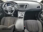 ✅ 2015 Chrysler 200 Limited • VIN: 1C3CCCAB5FN623023 • Лот: 82236575. Опубликован ранее на Copart с пробегом 114 056 миль. Бесплатный доступ к архиву аукционных продаж из США и подробный отчёт об истории автомобиля на DreamBid. Изображение 8.