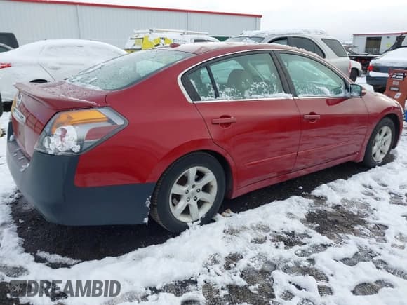 ✅ 2007 Nissan Altima SE • VIN: 1N4BL21E67C187880 • Lot: 43836337. Wystawiony na IAAI z przebiegiem 88 072 mil. Bezpłatny archiwum sprzedaży aukcyjnych z USA i szczegółowy raport historii pojazdu na DreamBid. Zdjęcie 4.