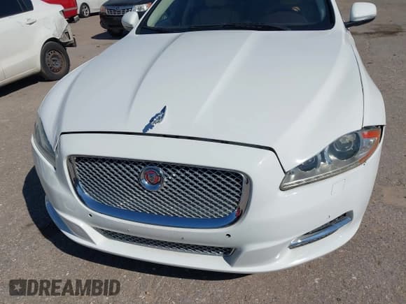 ✅ 2015 Jaguar XJ Portfolio • VIN: SAJWA2GZ9F8V84076 • Lot: 43605639. Wystawiony na IAAI z przebiegiem 50 008 mil. Bezpłatny archiwum sprzedaży aukcyjnych z USA i szczegółowy raport historii pojazdu na DreamBid. Zdjęcie 6.