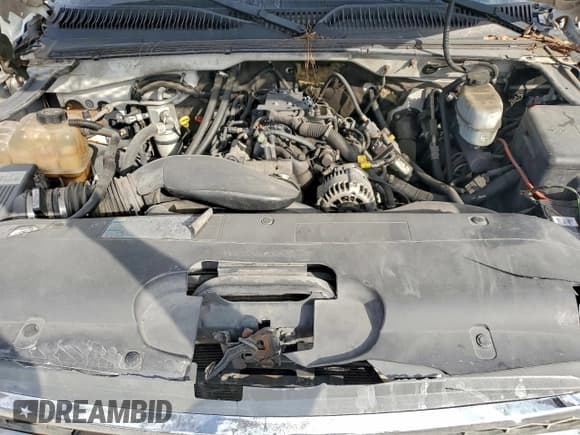 ✅ 2005 Chevrolet Silverado 2500HD Work Truck • VIN: 1GCHC24U75E212889 • Lot: 93286955. Listed on Copart with 260,584 mi. Free auction sales archive from the USA and detailed vehicle history report at DreamBid. Image 11.