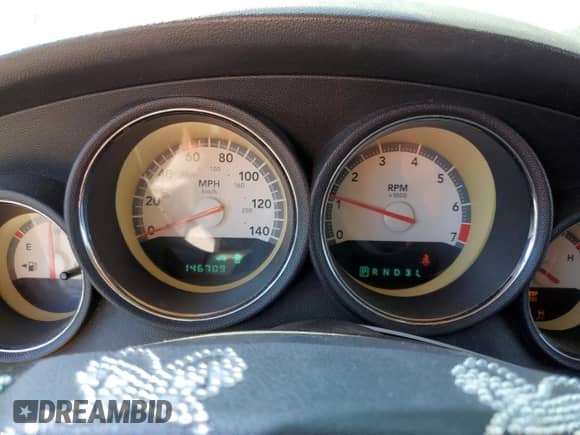 ✅ 2010 Dodge Charger SXT • VIN: 2B3CA3CV3AH285651 • Лот: 73225094. Размещён на Copart с пробегом 146 709 миль миль. Получите бесплатный доступ к архиву аукционных продаж из США и посмотрите подробный отчёт об истории автомобиля на DreamBid. Изображение 9.