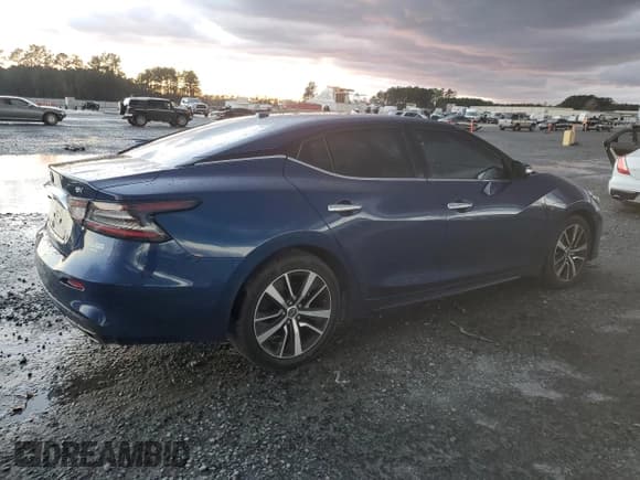 ✅ 2023 Nissan Maxima SV • VIN: 1N4AA6CV5PC508748 • Lot: 84230534. Wystawiony na Copart z przebiegiem 34 571 mil. Bezpłatny archiwum sprzedaży aukcyjnych z USA i szczegółowy raport historii pojazdu na DreamBid. Zdjęcie 3.