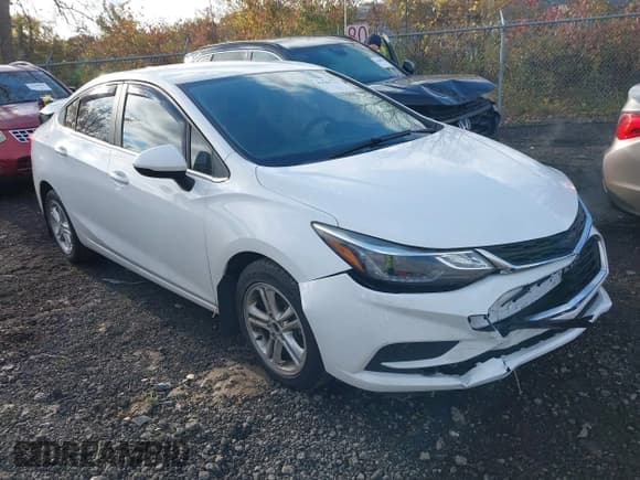 ✅ 2017 Chevrolet Cruze LT • VIN: 1G1BE5SM8H7281628 • Lot: 43505703. Listed on IAAI with 90,462 mi. Free auction sales archive from the USA and detailed vehicle history report at DreamBid. Image 1.