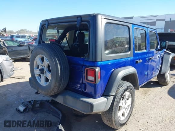 ✅ 2020 Jeep Wrangler Unlimited Sport Altitude • VIN: 1C4HJXDN7LW257530 • Lot: 43564158. Listed on IAAI with Not provided. Free auction sales archive from the USA and detailed vehicle history report at DreamBid. Image 4.