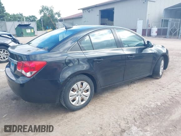 ✅ 2016 Chevrolet Cruze LT • VIN: 1G1PE5SB1G7147210 • Lot: 42985811. Listed on IAAI with 107,935 mi. Free auction sales archive from the USA and detailed vehicle history report at DreamBid. Image 4.