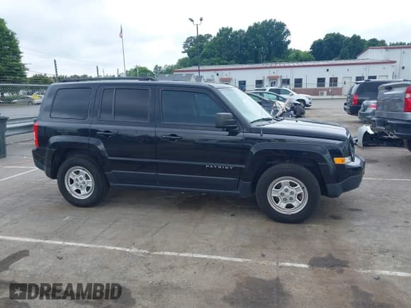 ✅ 2017 Jeep Patriot Sport • VIN: 1C4NJPBA3HD102608 • Lot: 42346928. Listed on IAAI with 149,438 mi. Free auction sales archive from the USA and detailed vehicle history report at DreamBid. Image 13.