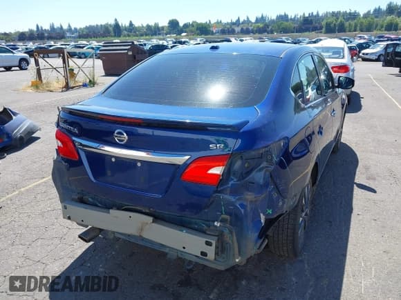 ✅ 2017 Nissan Sentra S • VIN: 3N1AB7AP6HY366214 • Lot: 42962838. Listed on IAAI with 70,010 mi. Free auction sales archive from the USA and detailed vehicle history report at DreamBid. Image 6.