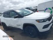 ✅ 2022 Jeep Compass Latitude • VIN: 3C4NJCBB6NT213502 • Lot: 41949094. Listed on IAAI with 11,090 mi. Free auction sales archive from the USA and detailed vehicle history report at DreamBid. Image 13.