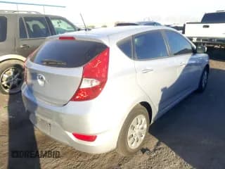 ✅ 2017 Hyundai Accent SE • VIN: KMHCT5AE7HU349412 • Lot: 63763332. Wystawiony na Copart z przebiegiem 68 929 mil. Bezpłatny archiwum sprzedaży aukcyjnych z USA i szczegółowy raport historii pojazdu na DreamBid. Zdjęcie 4.