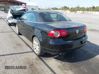 ✅ 2007 Volkswagen Eos • VIN: WVWAA71FX7V029158 • Lot: 43731653. Wystawiony na IAAI z przebiegiem 104 216 mil. Bezpłatny archiwum sprzedaży aukcyjnych z USA i szczegółowy raport historii pojazdu na DreamBid. Zdjęcie 3.