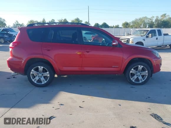 ✅ 2011 Toyota RAV4 Sport • VIN: JTMRK4DV1B5099349 • Lot: 43496913. Wystawiony na IAAI z przebiegiem 127 632 mil. Bezpłatny archiwum sprzedaży aukcyjnych z USA i szczegółowy raport historii pojazdu na DreamBid. Zdjęcie 13.