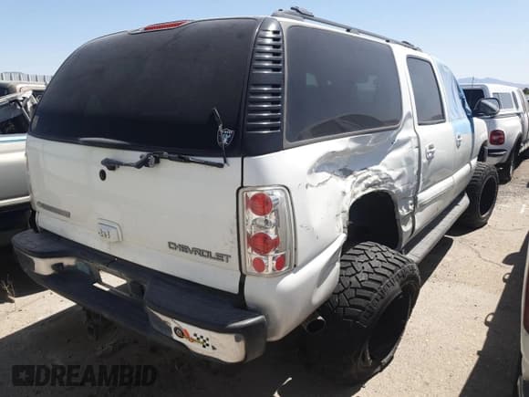 ✅ 2003 Chevrolet Suburban Z71 • VIN: 3GNFK16T53G289072 • Lot: 52262185. Wystawiony na Copart z przebiegiem Nie podano. Bezpłatny archiwum sprzedaży aukcyjnych z USA i szczegółowy raport historii pojazdu na DreamBid. Zdjęcie 3.