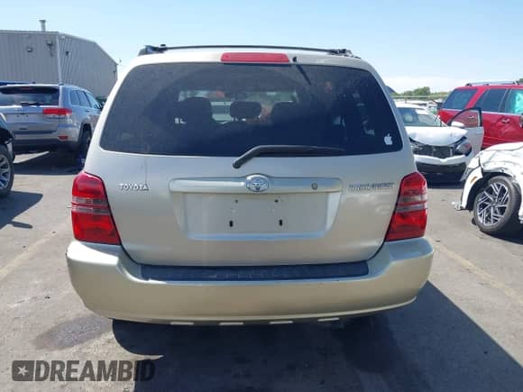 2001 Toyota Highlander с VIN JTEGD21A110003587, выставлен на аукционе IAAI как лот 42961179 с пробегом 170 714 миль миль и . История ставок и продаж доступна на DreamBid. Изображение 17.