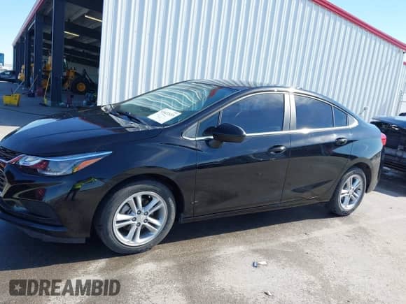 2018 Chevrolet Cruze LT with VIN 1G1BE5SM0J7126125, listed as a IAAI auction lot 43422433 with 50,301 mi miles and . Bid and sale history available at DreamBid. Image 14.